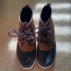 Women’s 8 1/2 Tommy Hilfiger Boots # Twjenko model